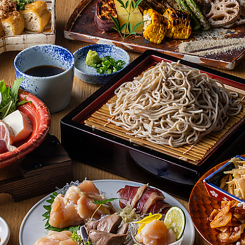 【JR東京駅徒歩5分】日本酒が豊富にある鳥料理と炉端焼きが美味い大人の蕎麦前酒場。