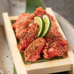 自慢の魚卵料理は『炙り箱めんたい』香ばしく炙った明太子を木箱に豪快にのせました。