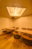 ゆったり寛いでご歓談いただける、テーブル席もご用意。