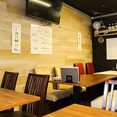 お支払方法は、現金のほかに各種クレジットカード、電子マネー、QRコード決済をご利用いただけます。このため、国内のお客様はもちろん、海外からのお客様にも安心してお食事をお楽しみいただけます。クレジットカードのご利用で、お支払いがスムーズに行えるため、食事の後に現金を用意する手間を省くことができます。