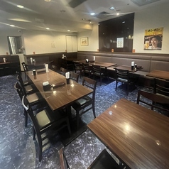 最大50名様までパーティーのご予約承ります。各種ご宴会に最適な飲み放題付きコースもご用意。人数やご予算などお気軽にご相談ください。