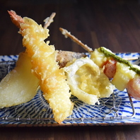 野菜串の天ぷらなど素材の味を活かした料理の数々