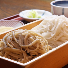 数量限定！二色そば☆更科そばと十割そばの贅沢蕎麦