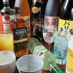 【人気の理由その２】生ビールなど全120種以上で豊富な飲み放題が120分1089円(税込)という超特価！！