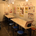 一番奥のテーブル席（最大12名）奥まって落ち着ける広々テーブル席。最大12名様までの団体予約や宴会、女子会に最適です。
