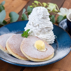 ハワイ名物“パンケーキ”などのカフェメニューも充実！