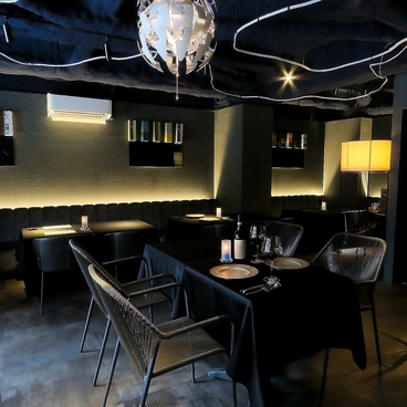 Bar & Restaurant Navy Blue ネイビーブルーの雰囲気1