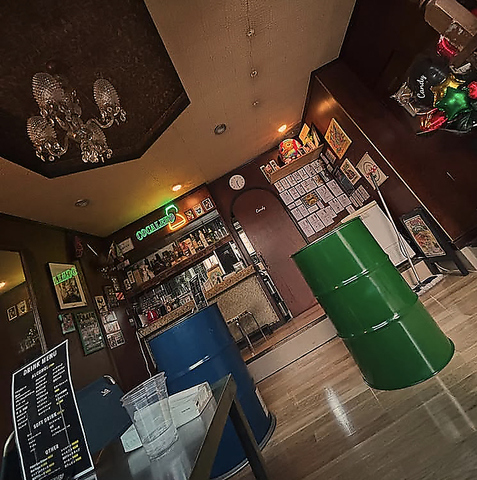 Music & Dining bar Candy �L�����f�B ����