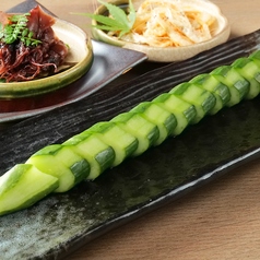 穴谷醤油で漬けた胡瓜一本漬け