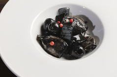 小ヤリイカの墨煮