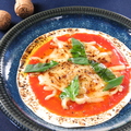 料理メニュー写真 トマトとバジルのピザ