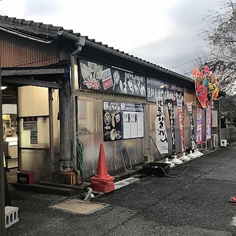 新鮮なカキが食べられるカキ小屋