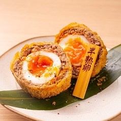 牛豚と半熟卵のメンチカツレツ