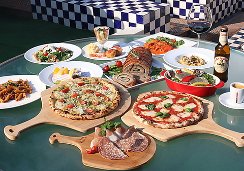 南あわじのイタリアンカジュアルリゾートで、ナポリから直輸入の石窯で焼くピザを堪能