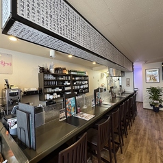 カウンター席は8席ご用意しております。