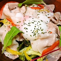 あぐーの胡麻しゃぶサラダ