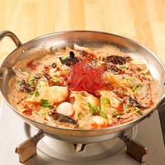 餃子鍋(麻辣/鶏白湯)