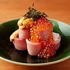 本マグロ中トロ 雲丹いくら乗せ