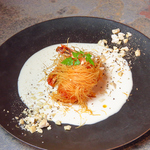 パリパリのカダイフを纏い、黄金色に揚げた「エビマヨ カダイフ揚げ」濃厚でぷりぷりの食感が絶妙！