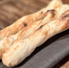 自家製焼きたて「ボーンフォカッチャ」