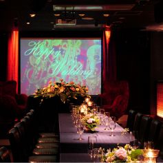 【大きなスクリーンと雛段】種類豊富な飲み放題が2.5Hご利用出来て3700円～★料理内容やご予算はお気軽にご相談下さい♪貸切は30名様～150名様（立食）まで☆着席時：120名様まで！結婚式二次会・同窓会・誕生日・記念日・会社の季節毎の宴会・学生の打ち上げなど様々なシーンの宴会にもご利用頂けます♪