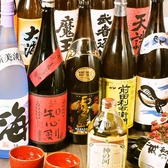 日本酒の他にも、焼酎も多数ご用意。定番のモノから希少・限定モノ、芋や麦、米やキレ・コクのある焼酎など、原料も味わいも様々な評判の良い銘酒を日本各地から厳選して取り揃えております！プレミアム飲み放題でも多数の銘柄焼酎が対象ですので、日本酒同様和食料理とともに恵比寿の個室居酒屋で是非ご堪能ください♪