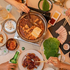 平日\60,000~、週末\90,000~少人数でも貸し切り可能です!お電話にて承りますのでお気軽にお問い合わせください。