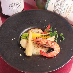 船橋市場直送の鮮魚を、フレンチの技で極上の一皿に