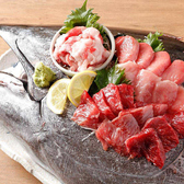 『旬』に拘り季節ごとにアラカルトメニュー、コースを随時考案します。いつご来店頂いても今一番美味しいものをお愉しみ頂けます!!