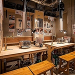 4名様向けテーブル席有り。その他、団体様向けのお席もご用意御座います。