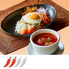 ナシゴレンプレート ～インドネシア風炒飯とサテー～