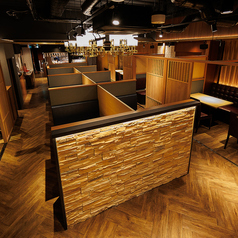 大人数でも安心！最大100名様まで貸し切り対応可能です。会社やご友人様との各種ご宴会などでご利用ください。特別な宴会を実現！