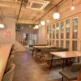 DINING BAR THREEWAVE ダイニングバースリーウェーブの雰囲気2