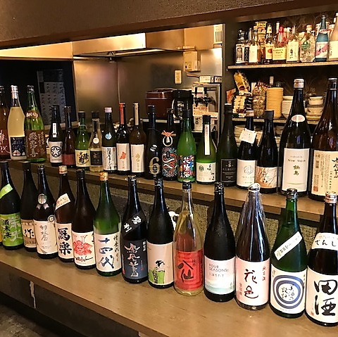 全国各地の日本酒が揃う店、こだわりのおでんとのベアリング