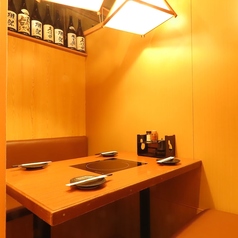 ◆少人数様向け個室◆広々ゆったり個室で女子会、合コン、接待などいかかですか。個室席なので周囲を気にせず楽しく会話が盛り上がります。お寛ぎください。