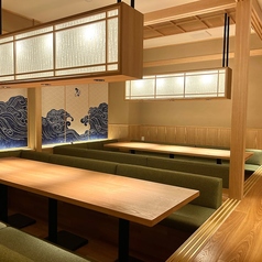 20名様の個室の席ベンチシートタイプのお席です