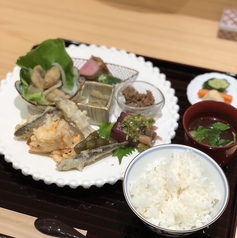日替わりプレートランチ
