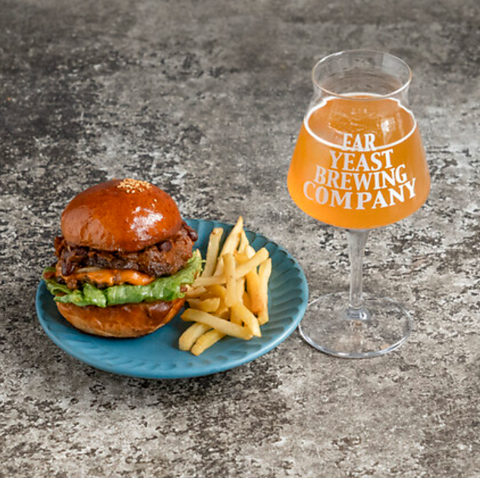 拘りの自家製ハンバーガーとクラフトビールなど種類豊富なビールが楽しめるお店！
