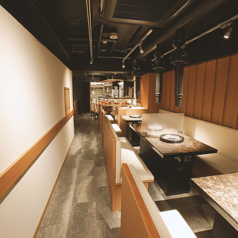 【様々なシチュエーションで対応可能なテーブル席】4名様席