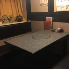 5名テーブル×1席ございます。