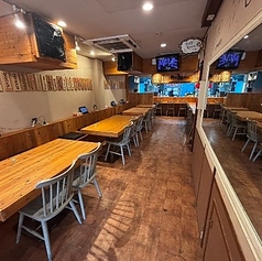 当店では20名様～最大26名様での貸切ご利用も承ります！歓迎会・打ち上げ・壮行会・送別会・クリスマス会といったイベント、暑気払い・新年会・忘年会といった季節宴会、職場やサークルでの宴会・同窓会など様々なシーンで使い勝手バツグン◎日時・人数・ご予算をはじめ、飲み放題有無など店舗までお気軽にご相談ください♪