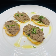 北海道産鶏レバーのクロスティーニ