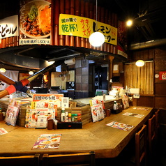 当店の一番人気！カウンター席です！目の前で焼かれる串を見てると食欲が止まりません♪♪