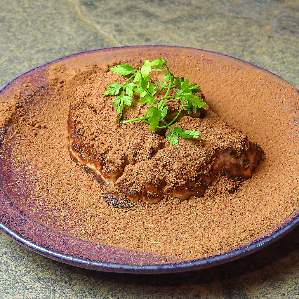 花椒の香りがアクセントの「ラム香る大人のティラミス」食後のデザートはもちろん、お酒のお供に◎
