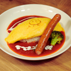 粗挽きソーセージオムライス（ミニサラダ＆スープ付き）