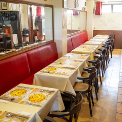 窓際に一番近い席ランチタイムはこちらで光を浴びながらごゆっくりくつろげます