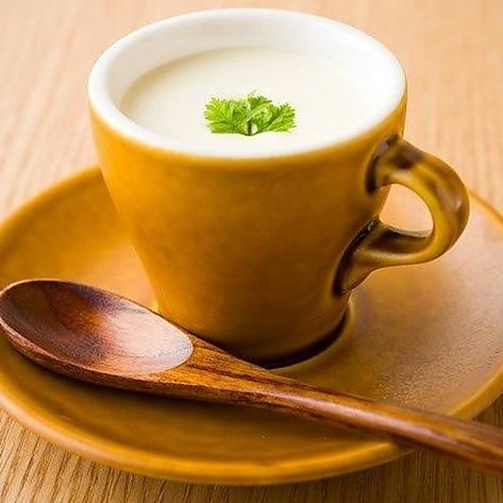 食後の〆にはお口直しのデザートを。自家製の珈琲エキスを使った「珈琲のブランマンジェ」がおすすめ