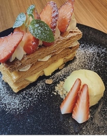 三重のいちごを使ったミルフィーユ仕立て