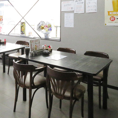 4名掛けテーブル席