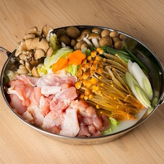 大山鶏とキノコたっぷり白湯鍋（一人前）